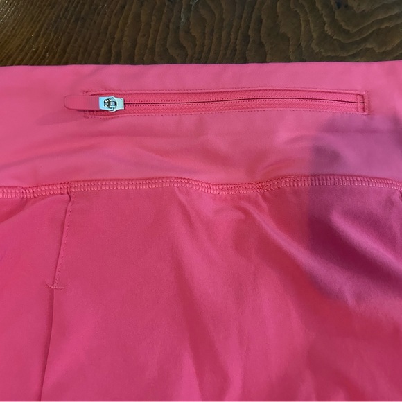 Lululemon - Picture 4 of 6